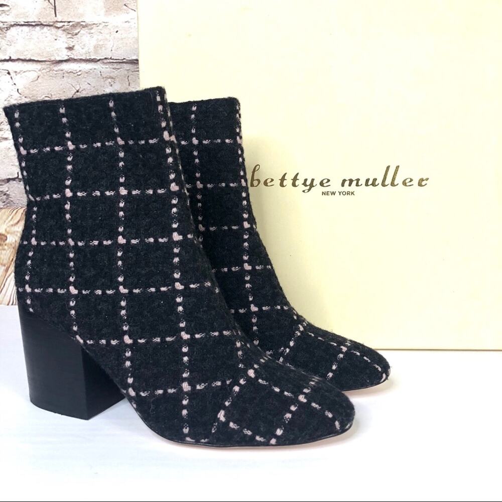 NEW Bettye Muller Size 6.5 NightCap Tweed Heeled Boots Black Pink Boucle